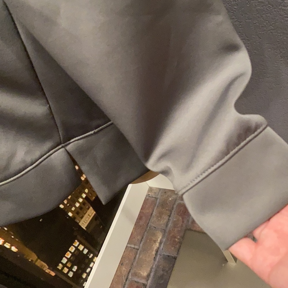 M - JUICY COUTURE - sequin I WOKE UP LIKE THIS grey / purple sweater - Picture 15 of 16